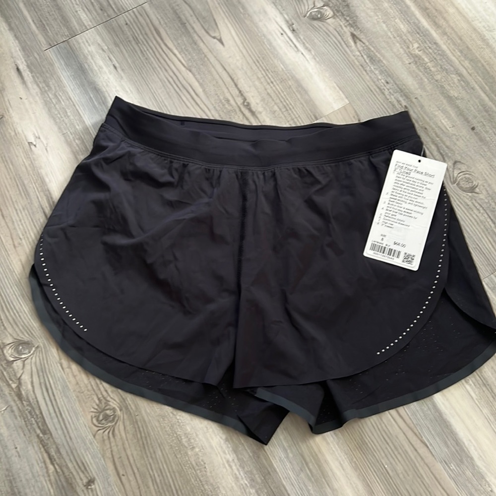 Lululemon Find Your Pace Short 3inch lined